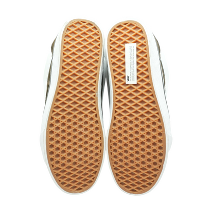 Knu Skool Low-Top Athletic Shoes