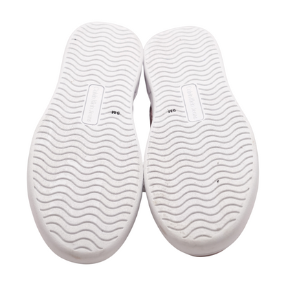 Heyra Low-Top Athletic Shoes