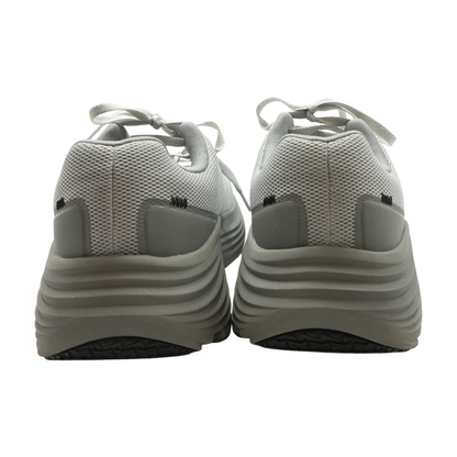 Max Cushion Endeavour Low-Top Athletic Shoes