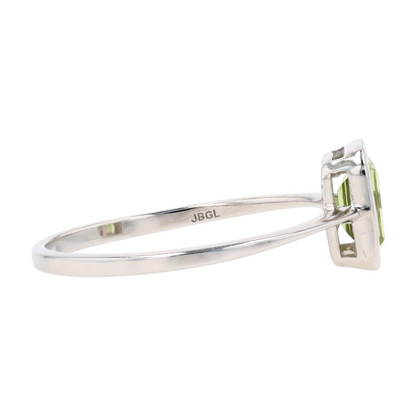 1/2 ctw Sterling Silver Peridot Fashion Ring