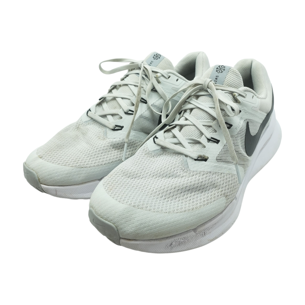 Run Swift 3 Low-Top Athletic Shoes