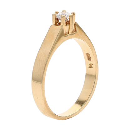1/5 ctw 10K Yellow Gold Diamond Engagement Ring