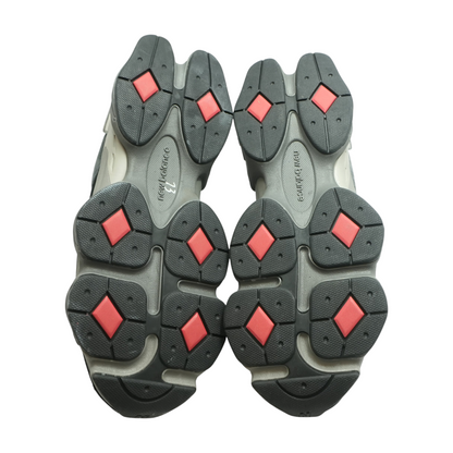 9060 Low-Top Athletic Shoes