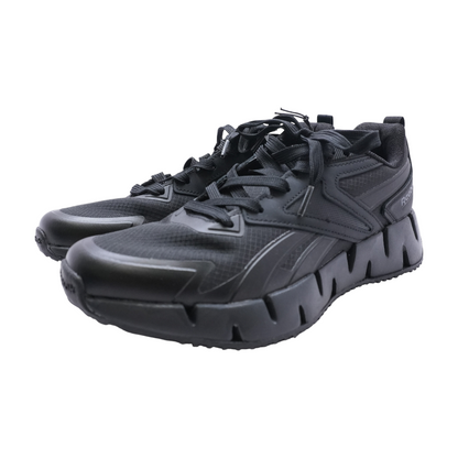 Black Low-Top Athletic Shoes