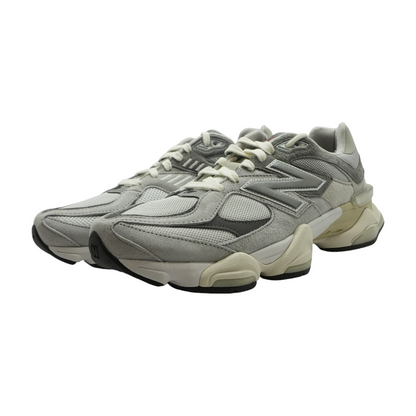 9060 Low-Top Athletic Shoes