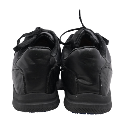 Black Low-Top Athletic Shoes