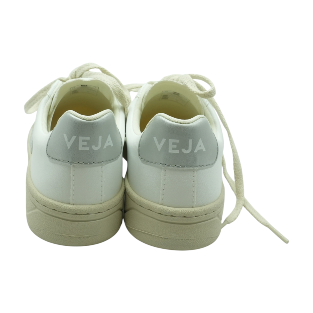 Urca Low-Top Athletic Shoes