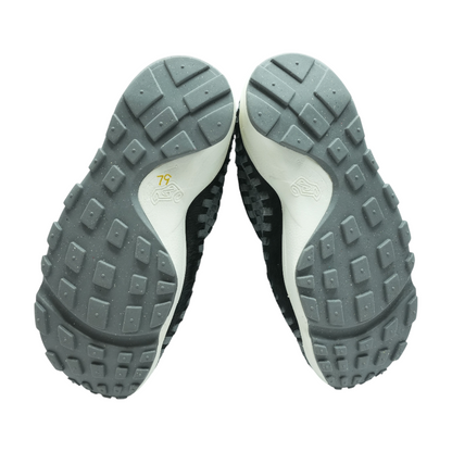 Air Footscape Woven Low-Top Athletic Shoes