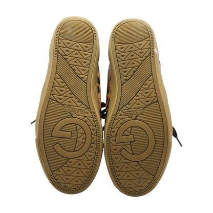 Low-Top Athletic Shoes