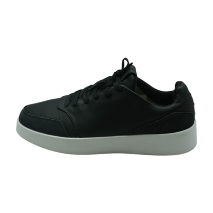 Black Low-Top Athletic Shoes