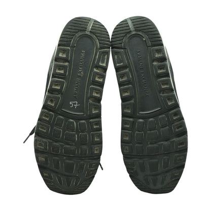 Black Low Top Athletic Shoes
