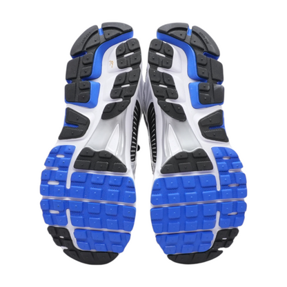 Zoom Vomero 5 Low-Top Athletic Shoes