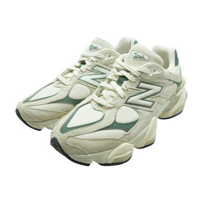 9060 Low-Top Athletic Shoes