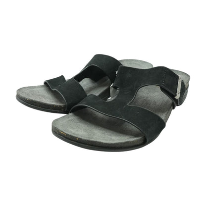 Black Flat Sandals