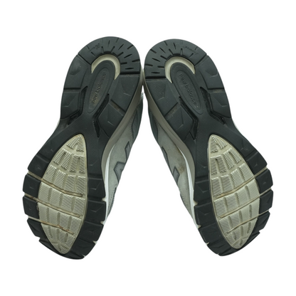 990v5 Low-Top Athletic Shoes