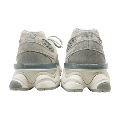 9060 Low-Top Athletic Shoes