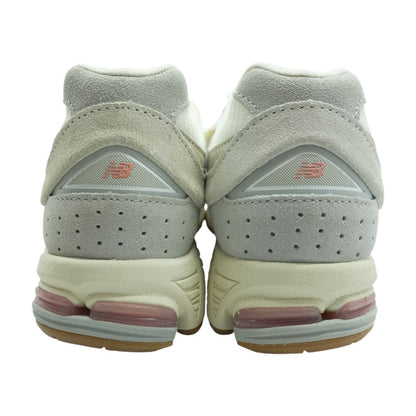 2002R Gray Low Top Athletic Shoes