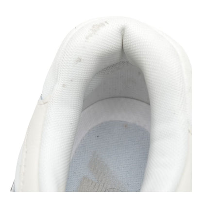 550 White Low Top Athletic Shoes