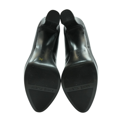 Black Pump Heels