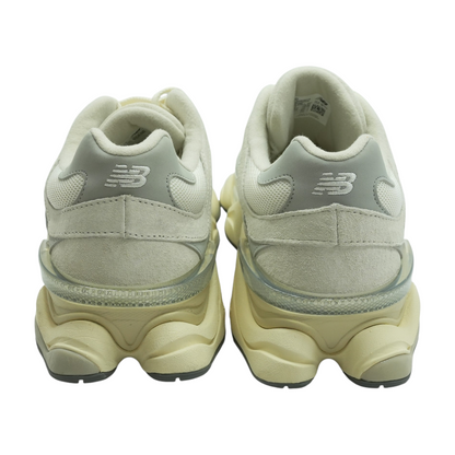 9060 Low-Top Athletic Shoes
