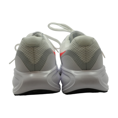 Revolution 8 Low-Top Athletic Shoes
