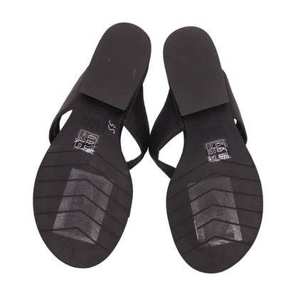 Black Wedged Sandals