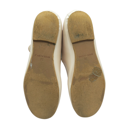 Nude Flats