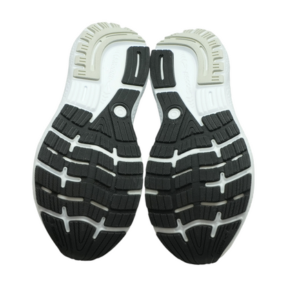 Ghost 18 Low-Top Athletic Shoes