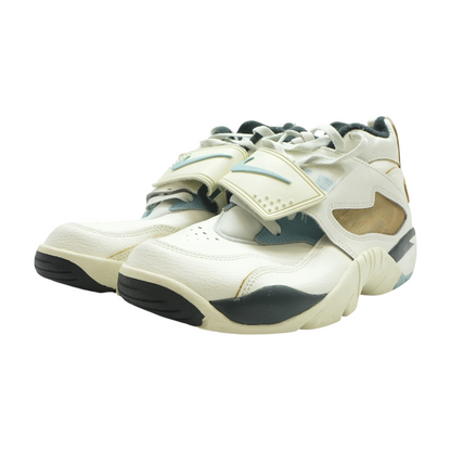 Air Diamond Turf Mid-Top Athletic Shoes