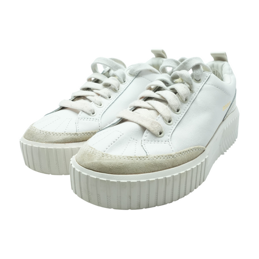 Low-Top Athletic Shoes