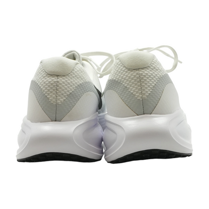 Revolution 8 Low-Top Athletic Shoes