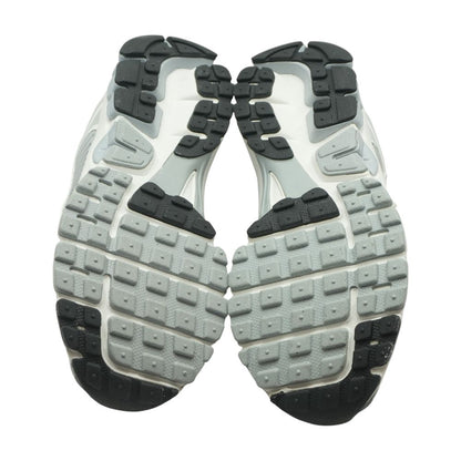 Zoom Vomero 5 Gray Athletic Shoes