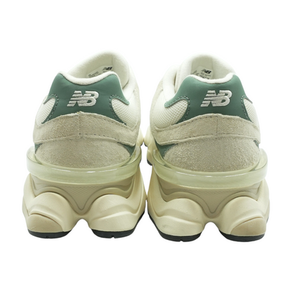 9060 Low-Top Athletic Shoes