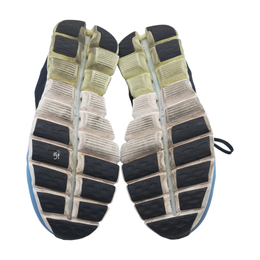Cloud Flow Low-Top Athletic Shoes