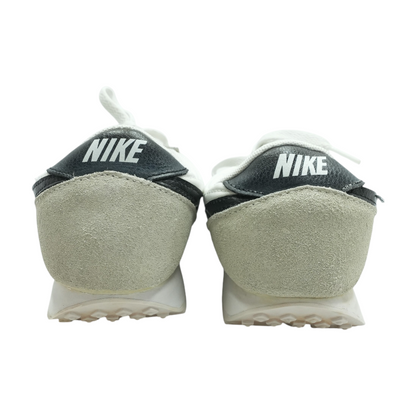 Daybreak Low-Top Athletic Shoes