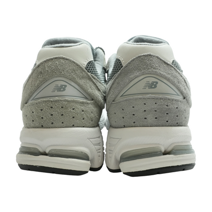 2002R Low-Top Athletic Shoes