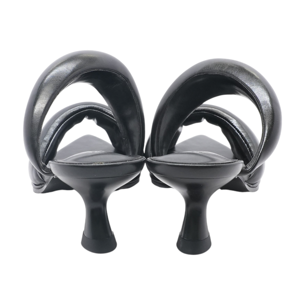 Sara Mules in Black