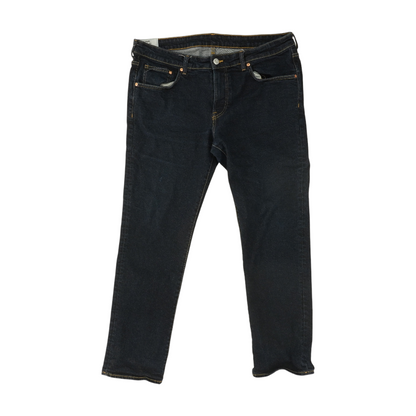 Straight Jeans