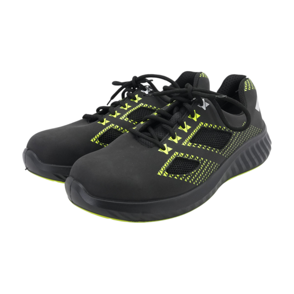 Black Low-Top Athletic Shoes