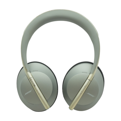 Luxe Silver Noise Cancelling 700 Headphones With Black Earpads
