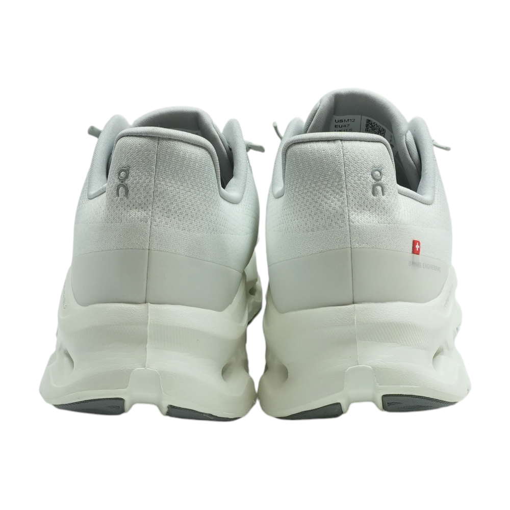 Cloud Tilt Low-Top Athletic Shoes