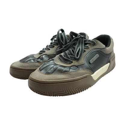 Brown Low-Top Athletic Shoes