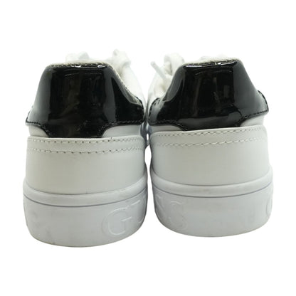 Traingle Low top White Athletic Shoes
