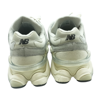 9060 Low-Top Athletic Shoes