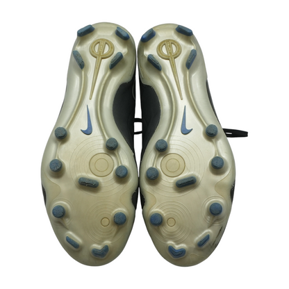 Tiempo Legend 10 Club Low-Top Athletic Shoes