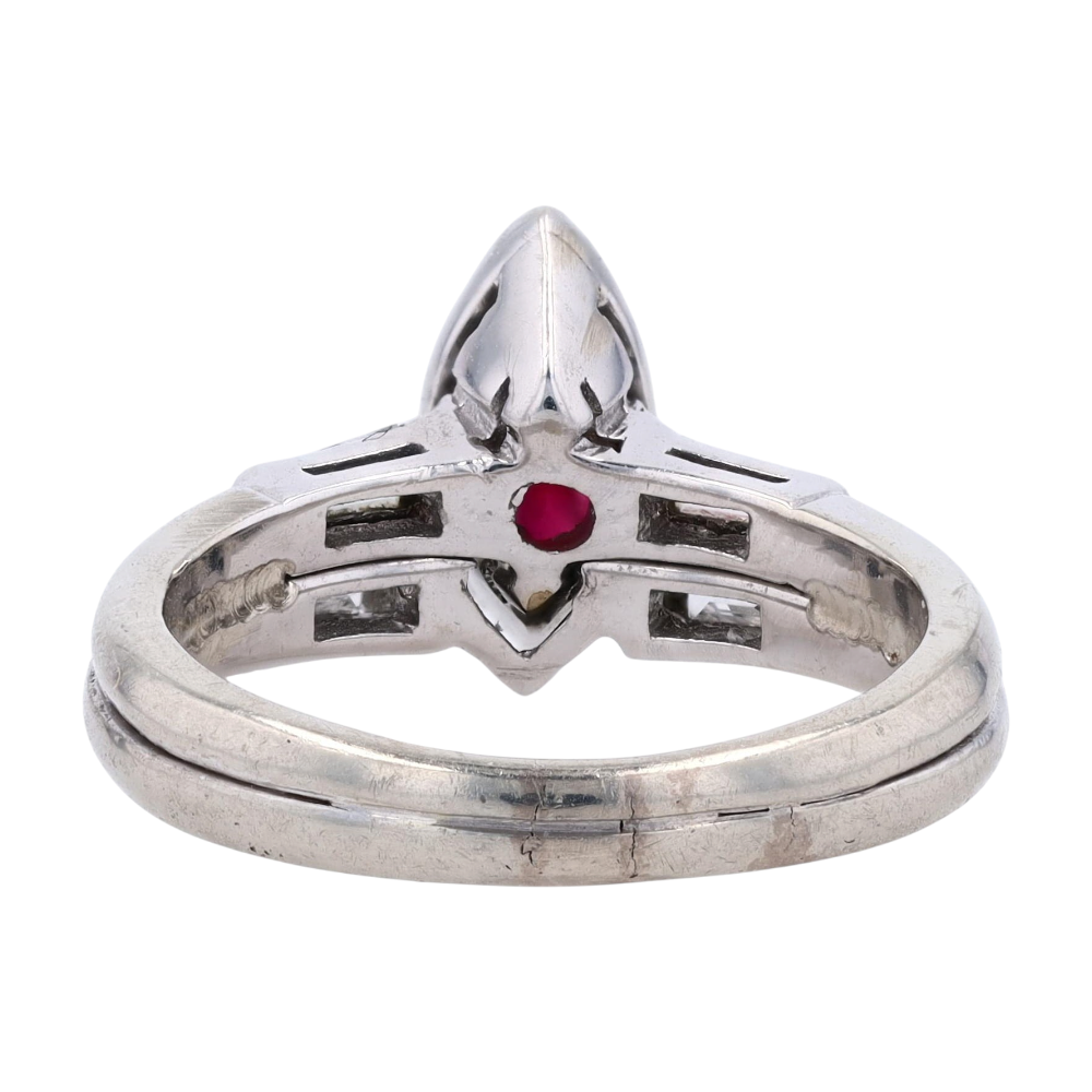 14K White Gold Red Stone Fashion Ring