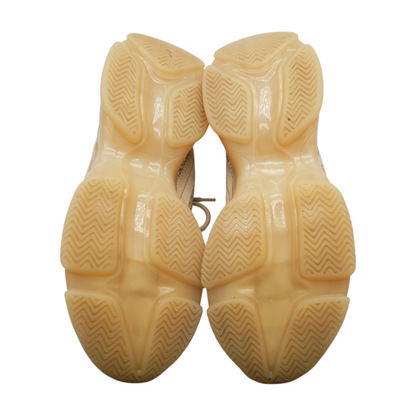 Maxima Low-Top Athletic Shoes