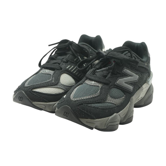 9060 Black Athletic Shoes