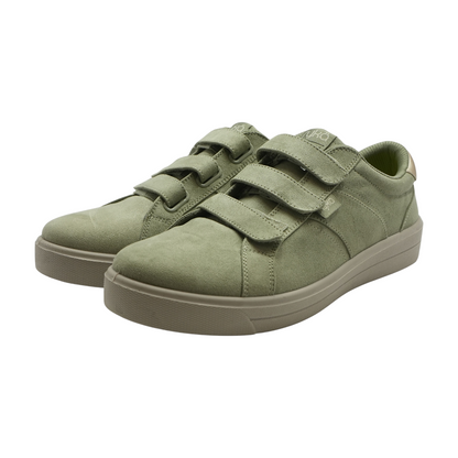 Green Low-Top Athletic Shoes