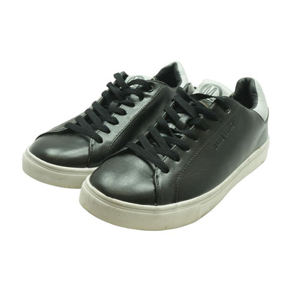 Black Low Top Athletic Shoes